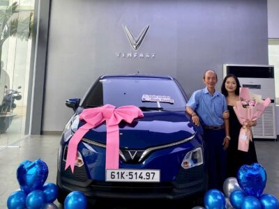 Vinfast Bình Dương giao xe VF5 plus xanh