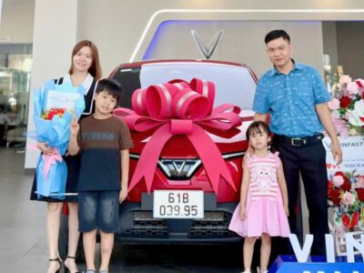 Vinfast Bình Dương giao xe VF6 plus đỏ